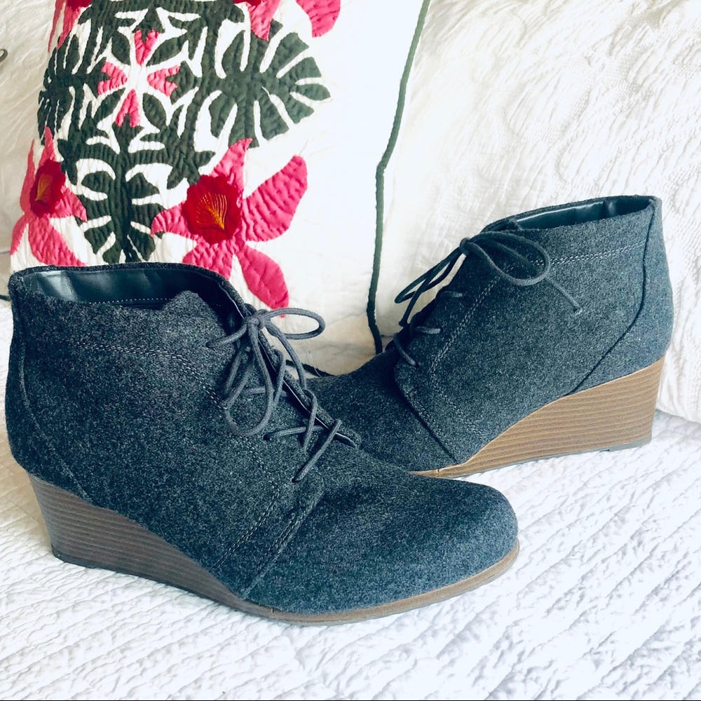 Women’s Dr Scholl’s wedge bootie